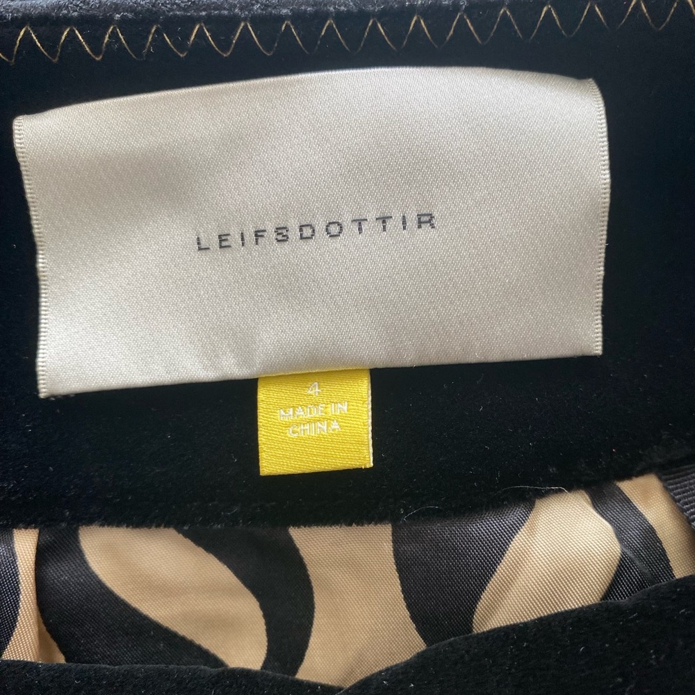 Anthropologie Pencil Skirt Leifsdottir Size 4 Black Knee Length Lined Ruffle - Picture 6 of 7